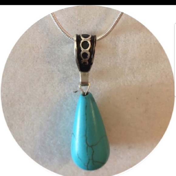 Magnesite Turquoise Sterling Silver Jewelry Set - Picture 3 of 8